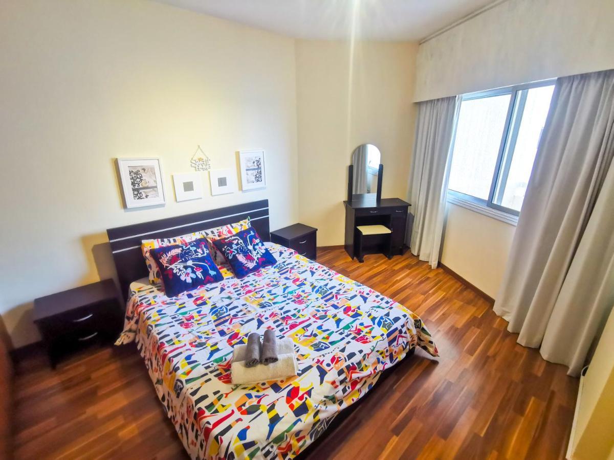 Flirty Flamingo Seaview Seafront Apartment Larnaca Extérieur photo