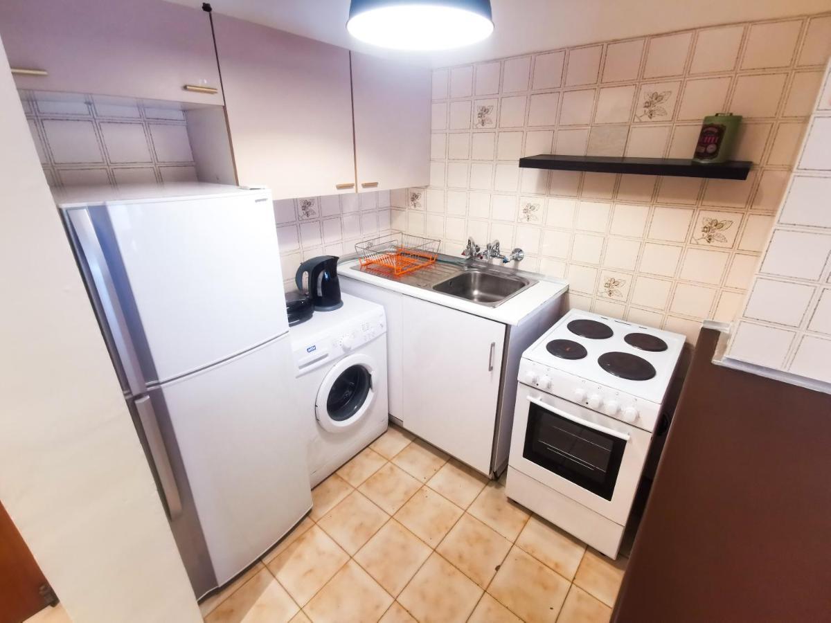 Flirty Flamingo Seaview Seafront Apartment Larnaca Extérieur photo